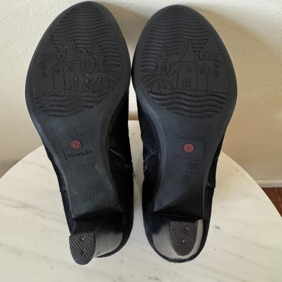 Blondo Isla Ankle Booties, pleaseAquaProtect Black Suede, Size 7.5 - Picture 9 of 15